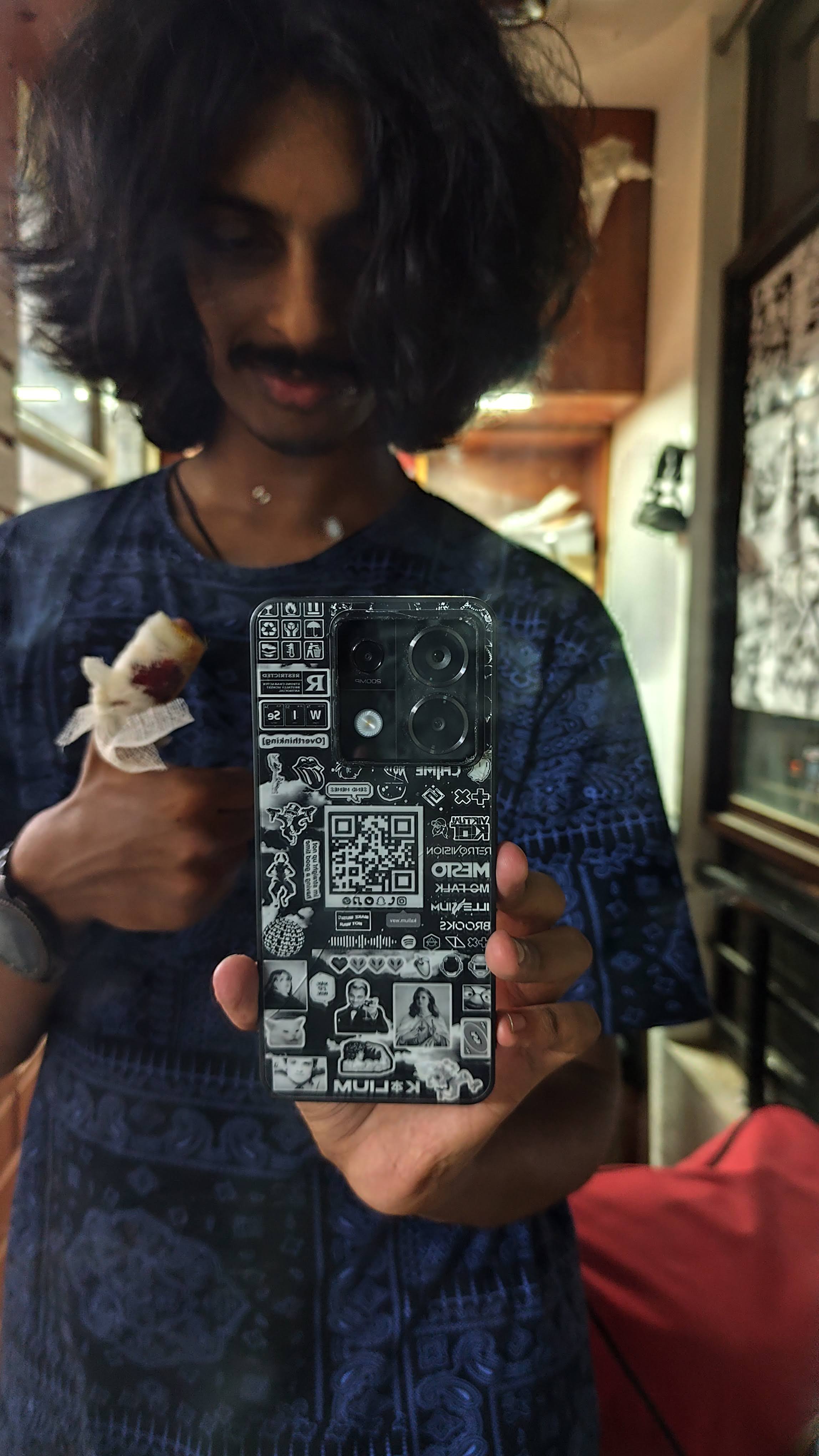 Kalidas Studio Mirror Candid